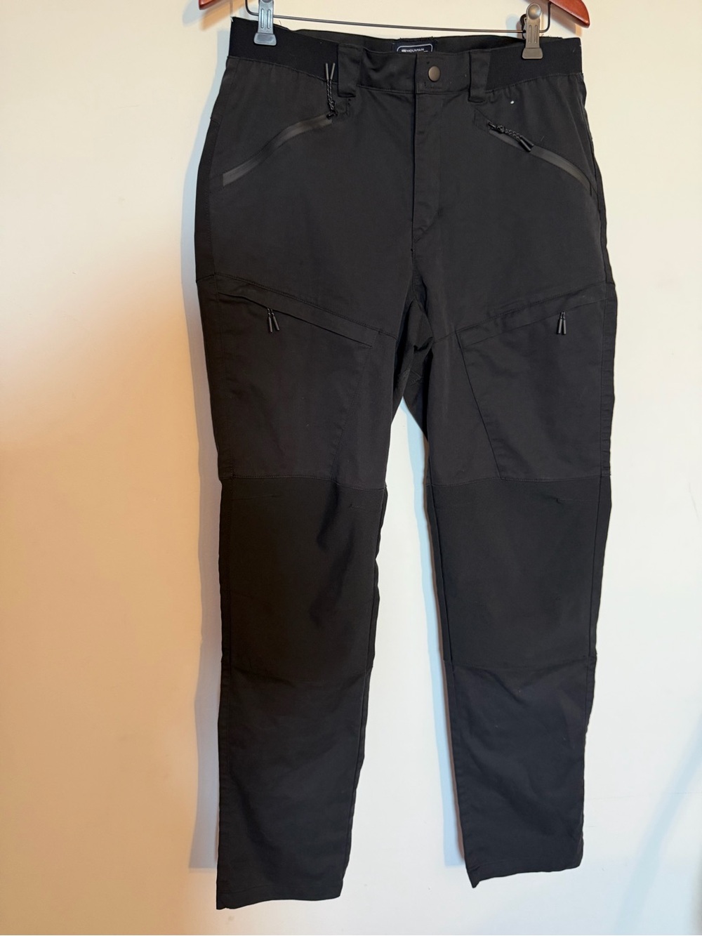 Men's Black Cargo Tech Pants - Performance Utility - Picture 3 of 5